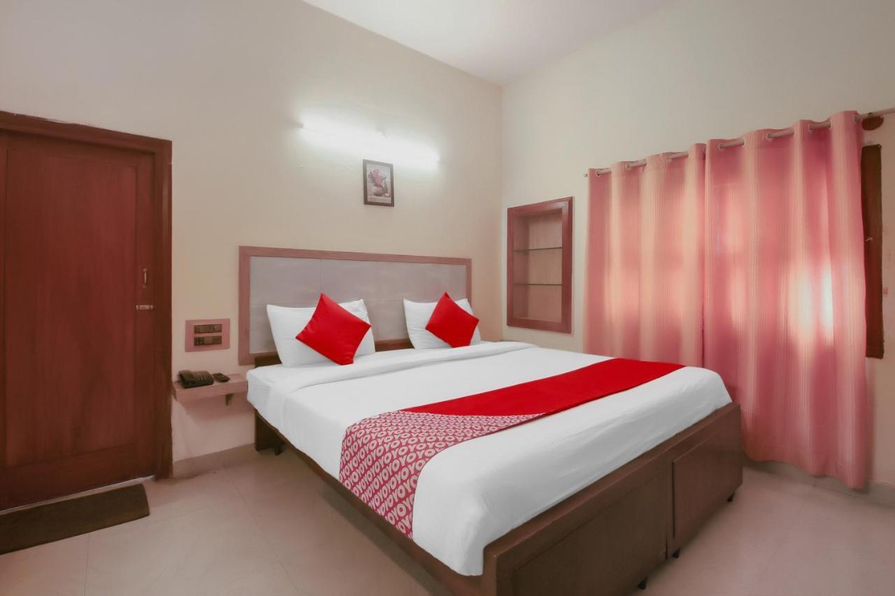 Kaveri Hotel Bed & Breakfast 迈索尔 外观 照片