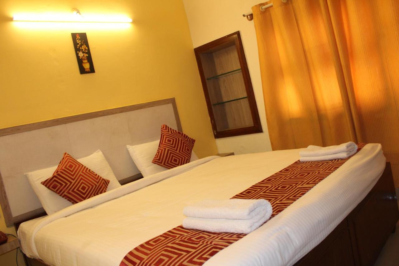 Kaveri Hotel Bed & Breakfast 迈索尔 外观 照片