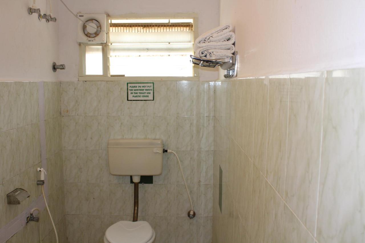 Kaveri Hotel Bed & Breakfast 迈索尔 外观 照片