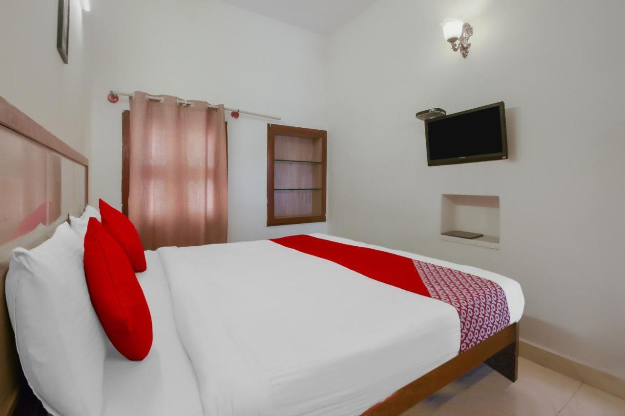 Kaveri Hotel Bed & Breakfast 迈索尔 外观 照片