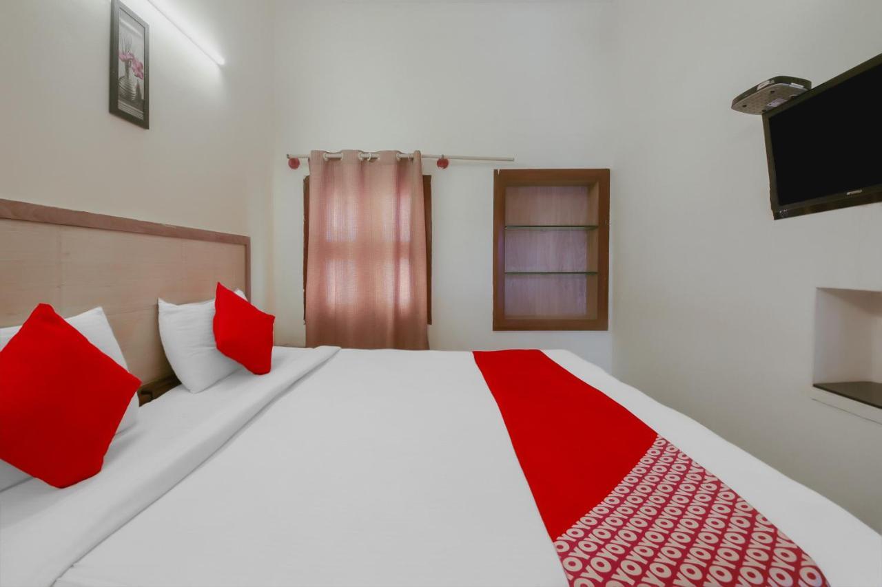 Kaveri Hotel Bed & Breakfast 迈索尔 外观 照片