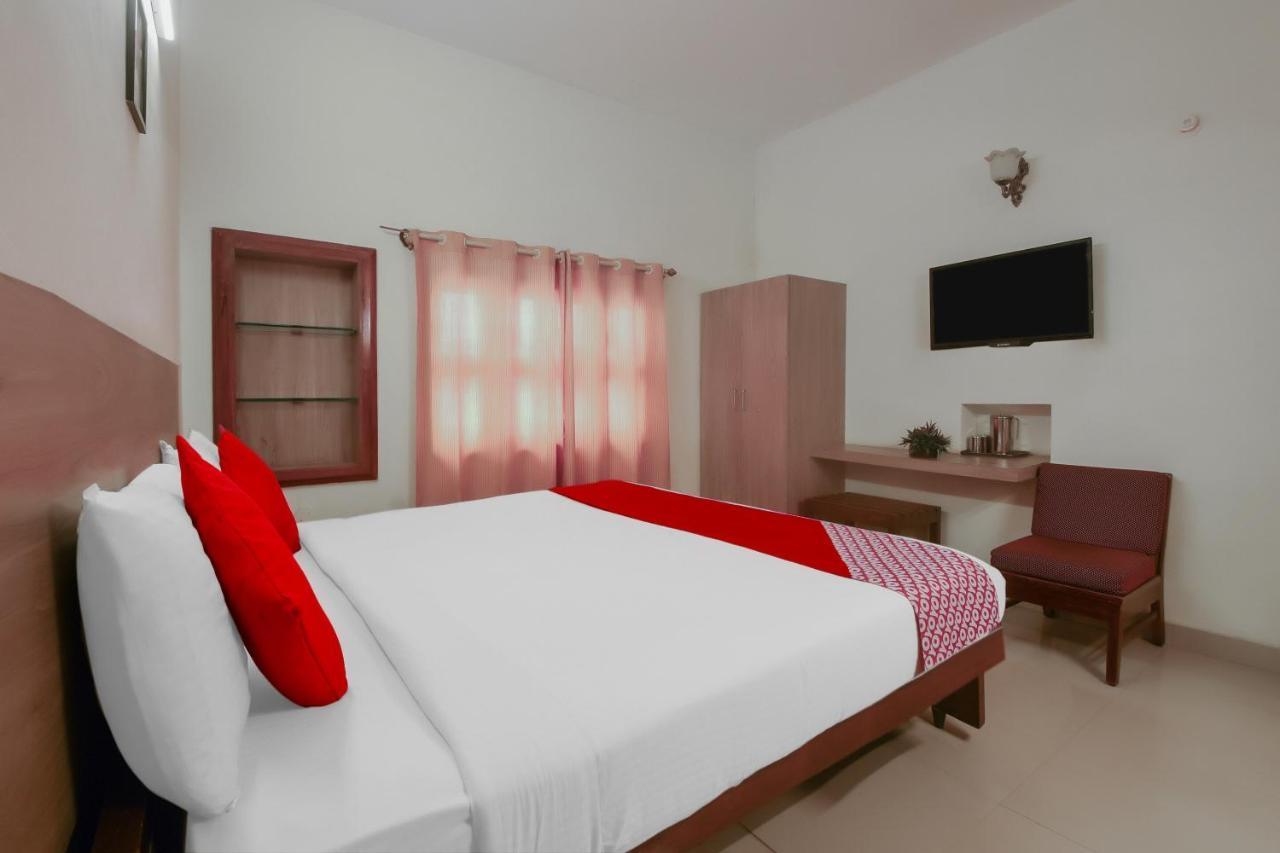 Kaveri Hotel Bed & Breakfast 迈索尔 外观 照片