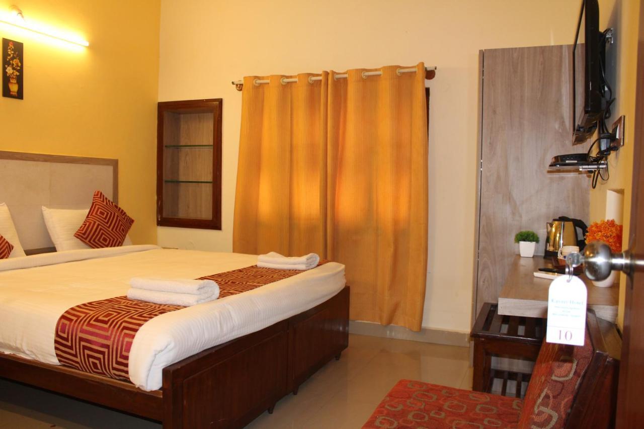 Kaveri Hotel Bed & Breakfast 迈索尔 外观 照片